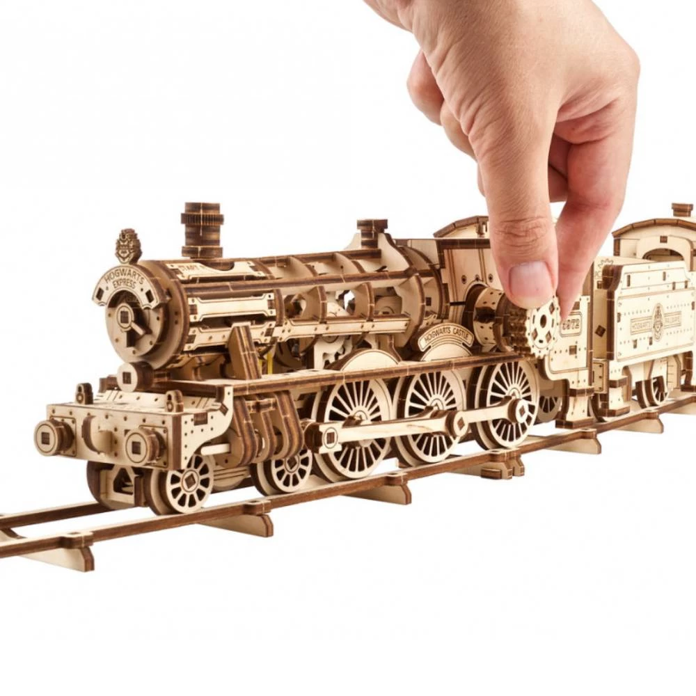 UGEARS Harry Potter Hogwarts Express Mechanical Model Kit 6 UGEARS Harry Potter Hogwarts Express Mechanical Model Kit - Image 4