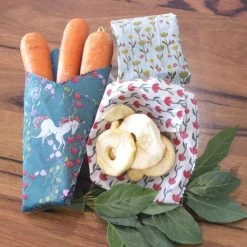 Make Your Own Eco-Friendly Beeswax Food Wraps